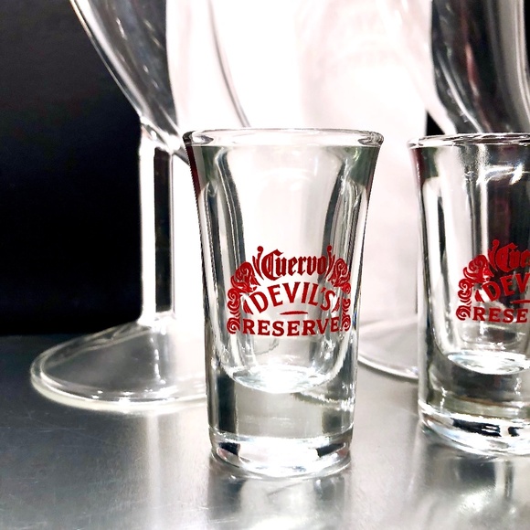 New Jose Cuervo Devil's Reserve Glassware, Cocktail & Shot Glasses, Stir & Picks - Picture 11 of 12